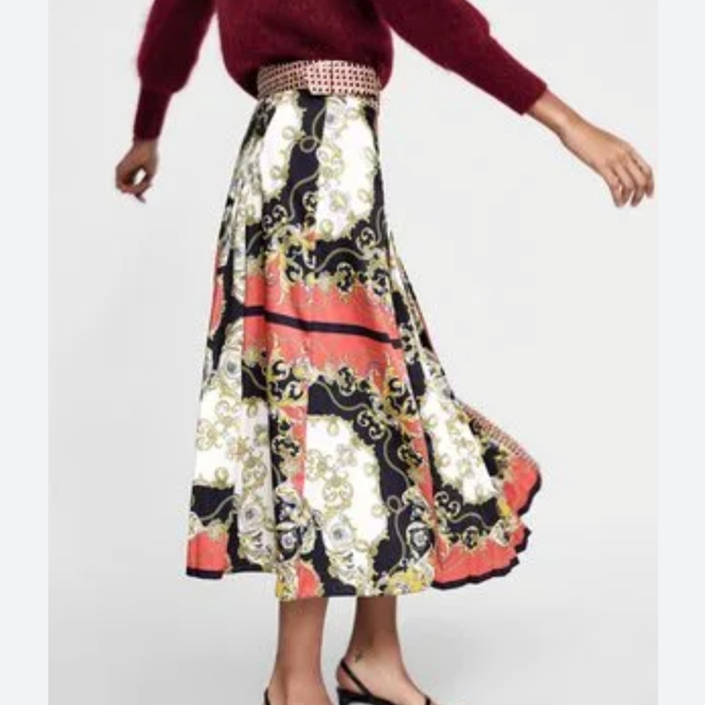 Zara A line Skirt Scarf Chain Print Pleated Womens Size Small